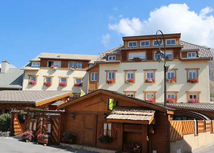 Logis Hôtel Les Autanes&Spa